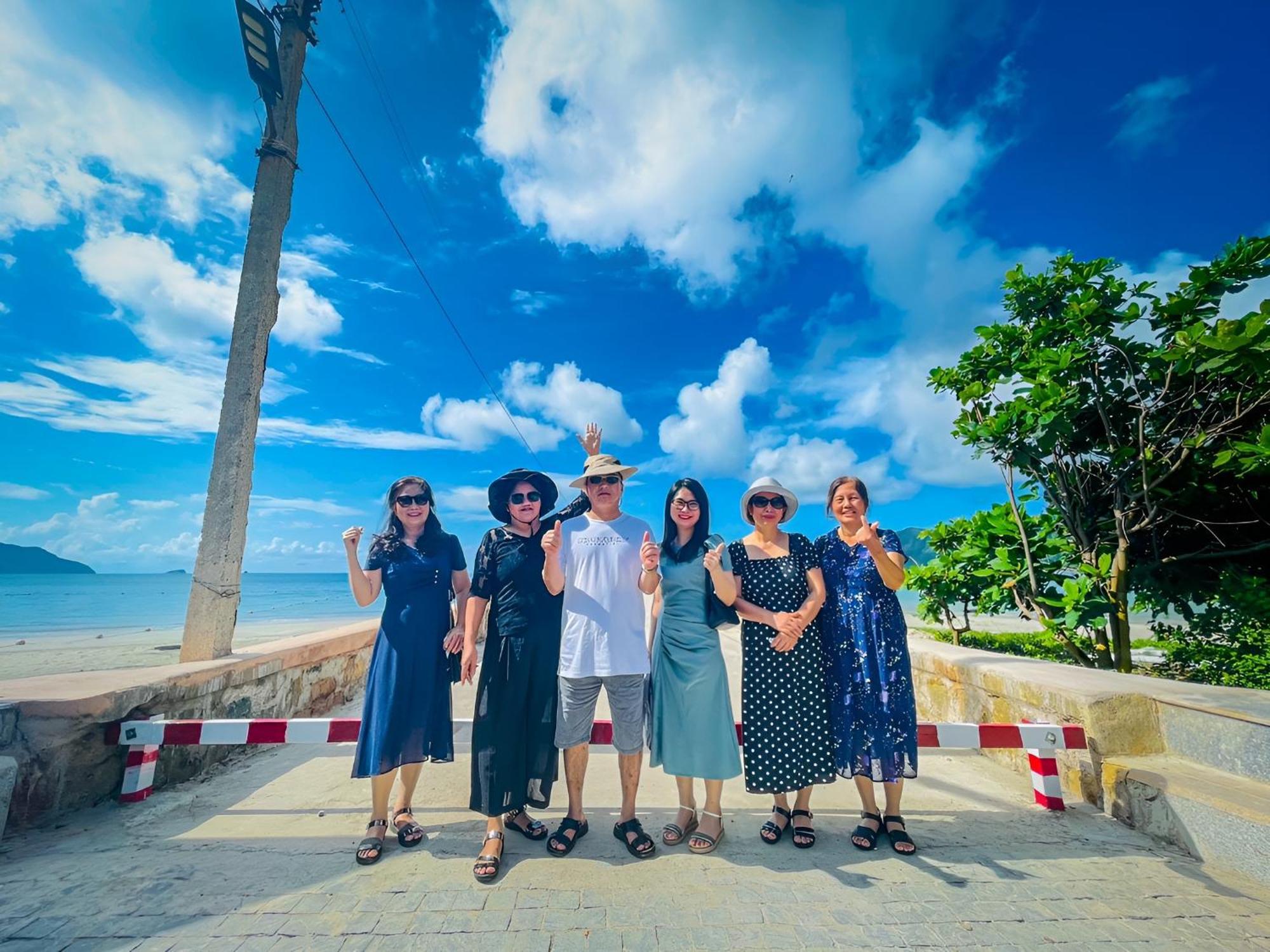 Duy Canh Homestay Chi Khu Co Ong Exterior foto